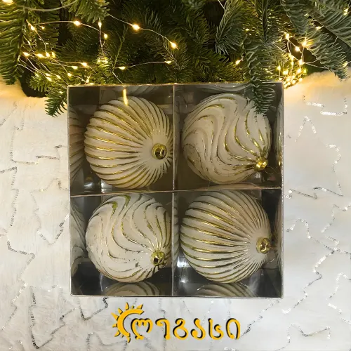 ნაძვის ხის მოსართავი სათამაშოები 4ც.